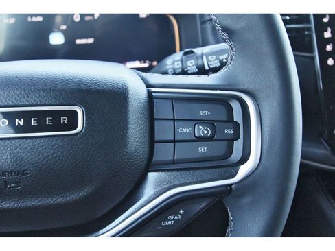 Used 2023 Jeep Wagoneer L 2WD w/ Premium Group I image 20