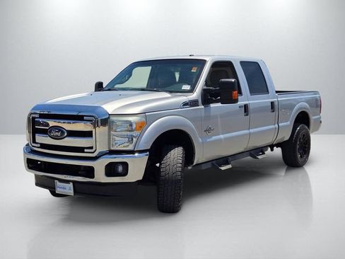 Used 2016 Ford F250 XLT w/ XLT Value Package AWD/4WD image 8