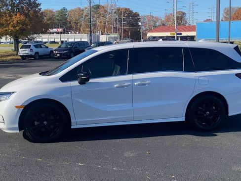 Certified 2024 Honda Odyssey Sport image 5