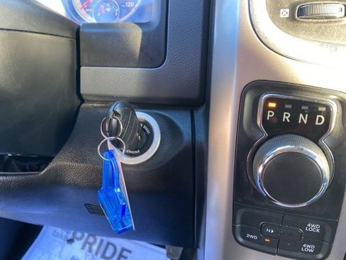 Used 2019 RAM 1500 Classic SLT image 30