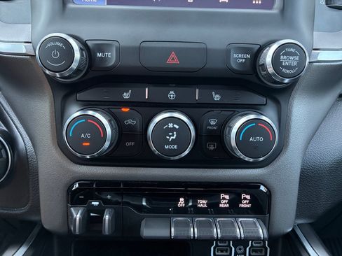 Used 2022 RAM 1500 Big Horn AWD/4WD image 22