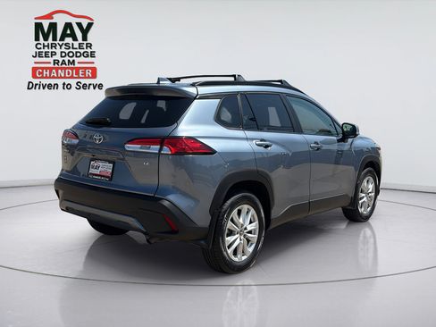 Used 2024 Toyota Corolla Cross LE FWD image 7