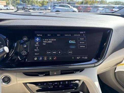 Certified 2021 Buick Envision Avenir w/ Technology Package II image 13