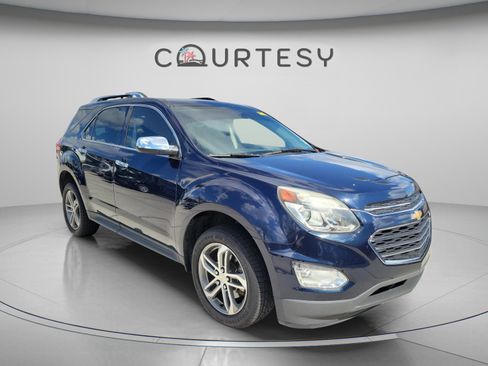 Used 2016 Chevrolet Equinox LTZ w/ Enhanced Convenience Package FWD image 4