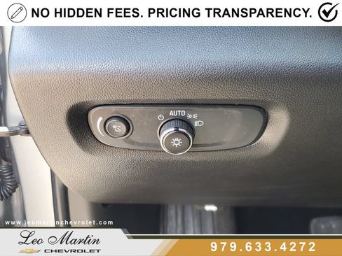 Used 2023 Chevrolet Traverse LS FWD image 19