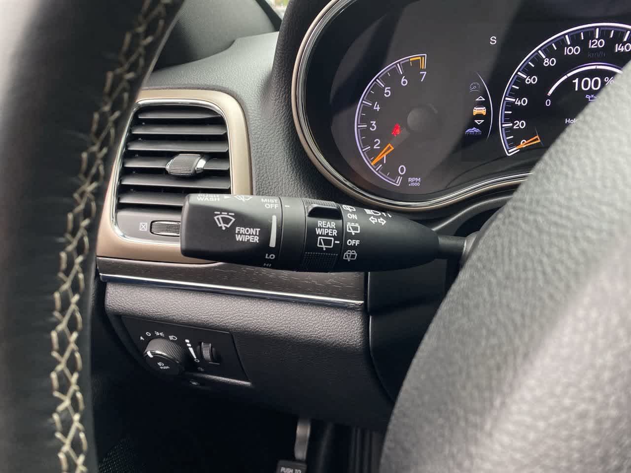 Used 2016 Jeep Grand Cherokee Limited AWD/4WD image 22