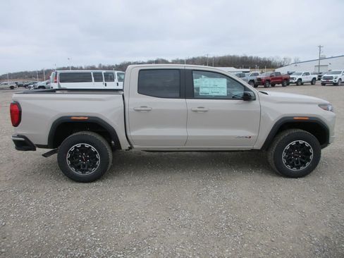 New 2026 GMC Canyon AT4 AWD/4WD image 3