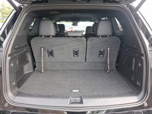 Used 2025 Buick Enclave Sport Touring image 28