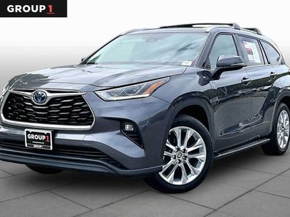 Used 2023 Toyota Highlander Limited