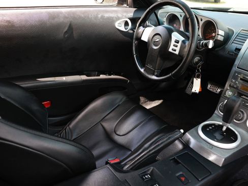 Used 2003 Nissan 350Z Touring image 12