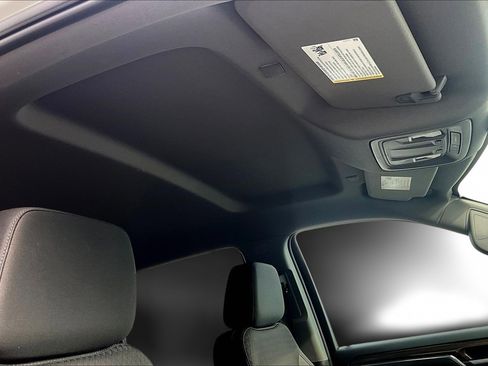 Used 2023 Chevrolet Silverado 1500 RST image 19