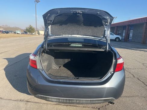 Used 2015 Toyota Corolla S image 13