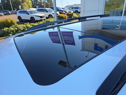 New 2025 Honda Pilot Touring image 12