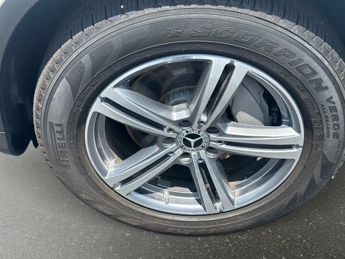 Used 2022 Mercedes-Benz GLC 300 image 10
