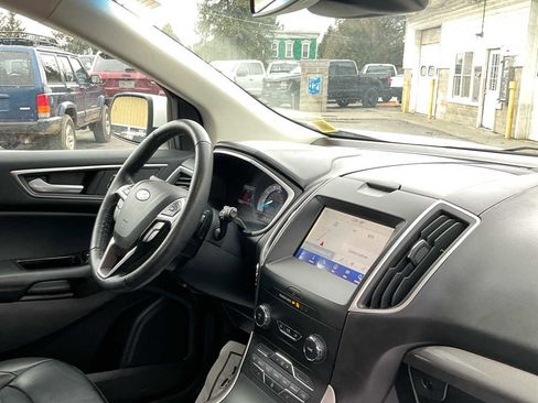 Used 2019 Ford Edge SEL w/ Equipment Group 201A image 51