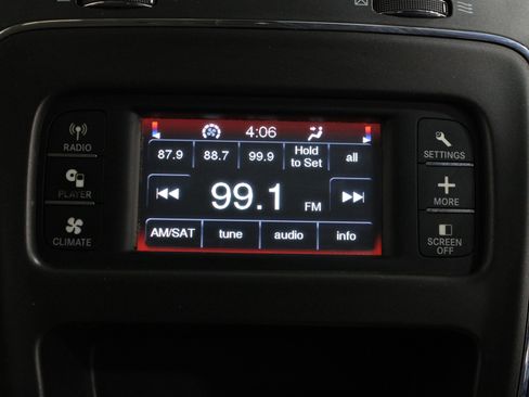 Used 2020 Dodge Journey SE w/ SE Popular Equipment Group FWD image 19