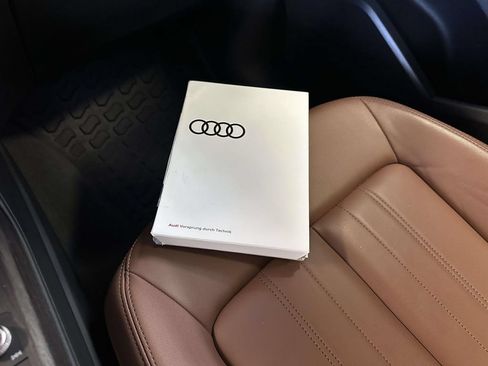 Used 2023 Audi Q5 2.0T Premium w/ Convenience Package AWD/4WD image 38
