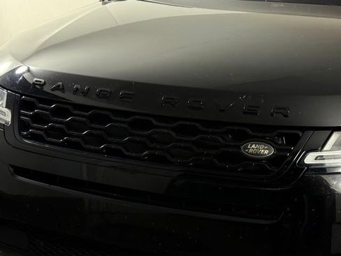 Used 2020 Land Rover Range Rover Evoque SE image 11