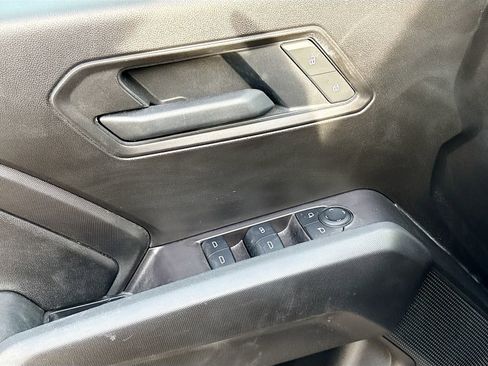 Used 2025 Chevrolet Colorado Trail Boss AWD/4WD image 17