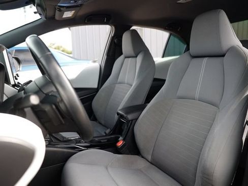 Used 2021 Toyota Corolla SE FWD image 9