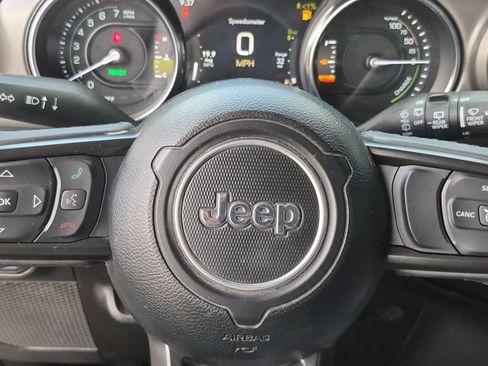 Used 2023 Jeep Wrangler Unlimited AWD/4WD image 15