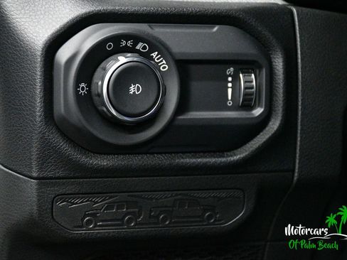 Used 2024 Jeep Wrangler Unlimited Sport AWD/4WD image 38