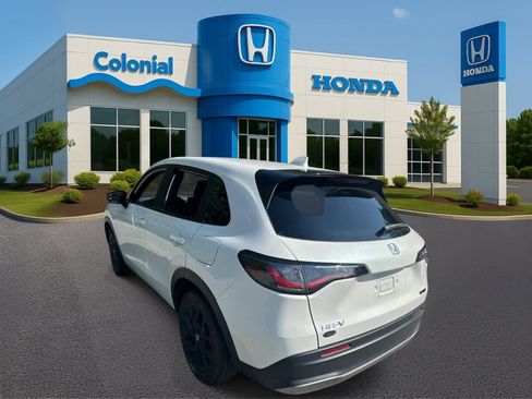 Used 2024 Honda HR-V Sport image 4
