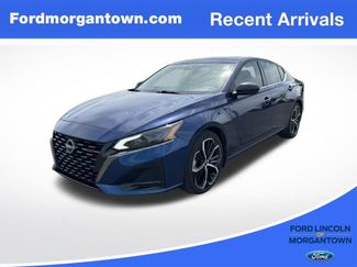 Used 2023 Nissan Altima 2.5 SR w/ SR Premium Package FWD video 1