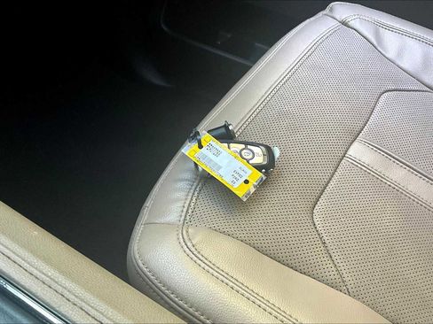 Used 2023 Ford Expedition Limited image 27