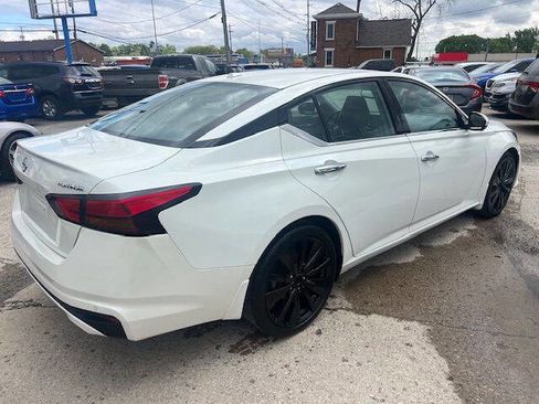Used 2020 Nissan Altima 2.5 Platinum FWD image 6