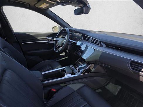 Certified 2024 Audi Q8 e-tron Premium Plus w/ Premium Plus Package image 11