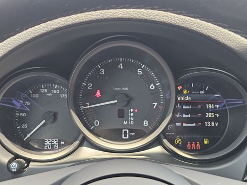 Certified 2026 Porsche Macan AWD/4WD image 16