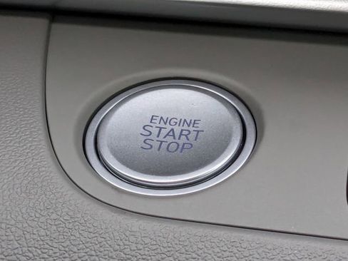 Certified 2025 Hyundai Elantra SEL FWD image 30