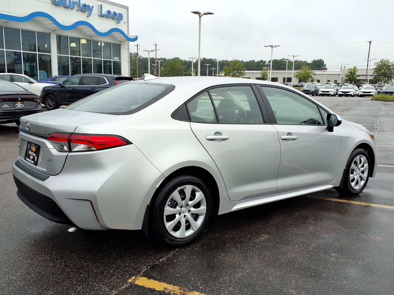 Used 2024 Toyota Corolla LE FWD image 11