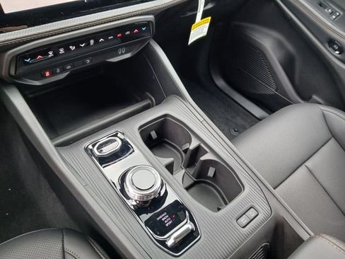 New 2026 Jeep Cherokee Limited AWD/4WD image 32