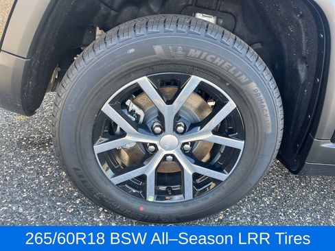 New 2025 Jeep Grand Cherokee L Limited w/ Luxury Tech Group II image 25