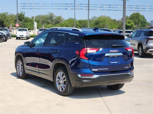 Used 2023 GMC Terrain SLT image 5