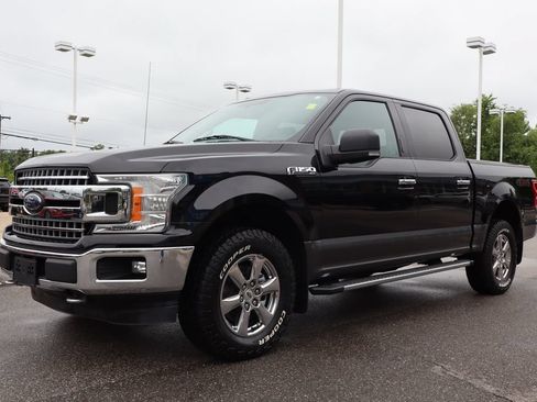 Used 2018 Ford F150 XLT w/ Equipment Group 302A Luxury AWD/4WD image 9