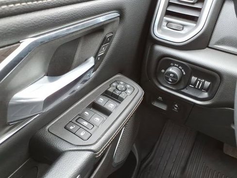 Used 2025 RAM 1500 Laramie w/ Sport Appearance Package AWD/4WD image 21