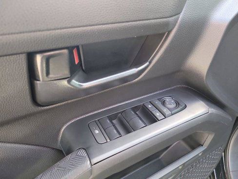 Certified 2024 Toyota Tacoma SR5 AWD/4WD image 17