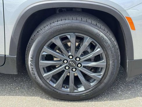 Used 2023 Chevrolet Traverse RS AWD/4WD image 8