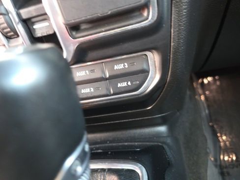 Used 2022 Jeep Wrangler Unlimited Sahara image 29