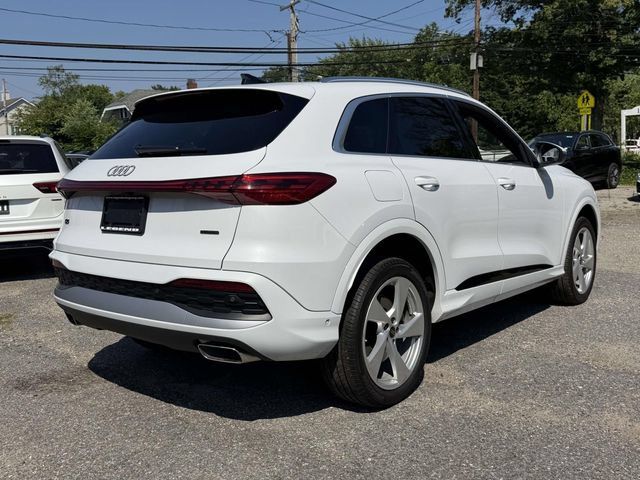 Used 2025 Audi Q5 Premium Plus w/ Premium Plus AWD/4WD image 5