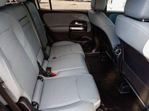 New 2026 Mercedes-Benz GLB 250 image 17