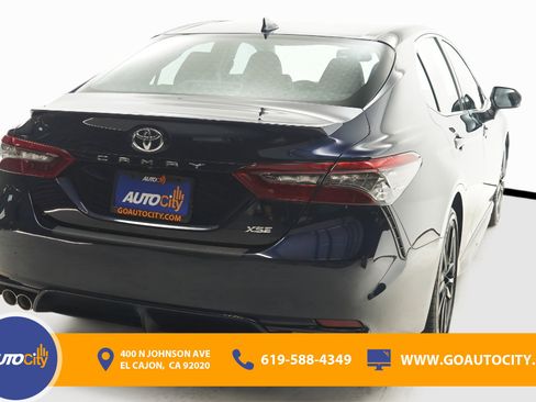 Used 2022 Toyota Camry XSE image 10