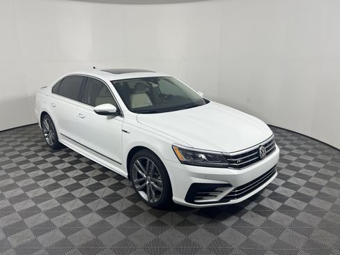 Used 2019 Volkswagen Passat 2.0T SE R-Line FWD image 7
