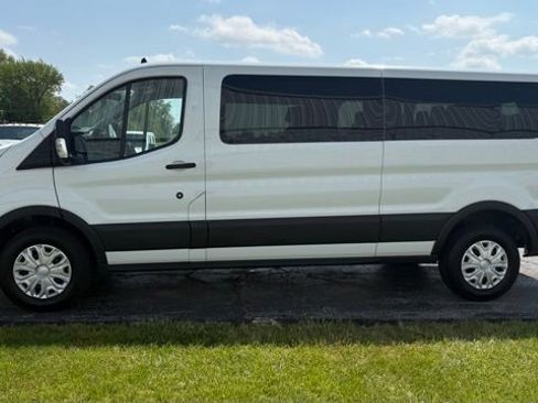 Used 2024 Ford Transit 350 XLT RWD image 11