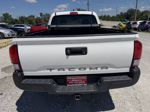 Used 2020 Toyota Tacoma SR RWD image 4