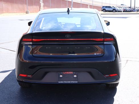 Used 2025 Toyota Prius LE image 24
