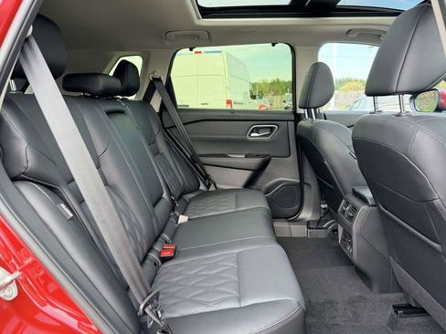 New 2026 Nissan Rogue Platinum w/ Platinum Premium Package image 11